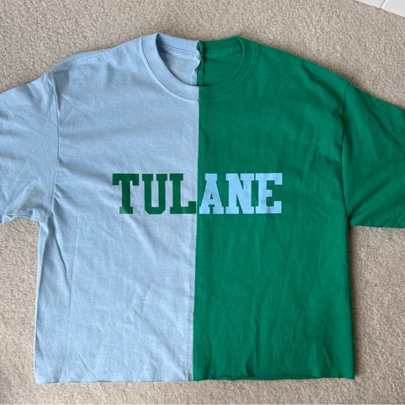 Tulane Women’s Split Tee - Light Blue and Green size M - Picture 2 of 3